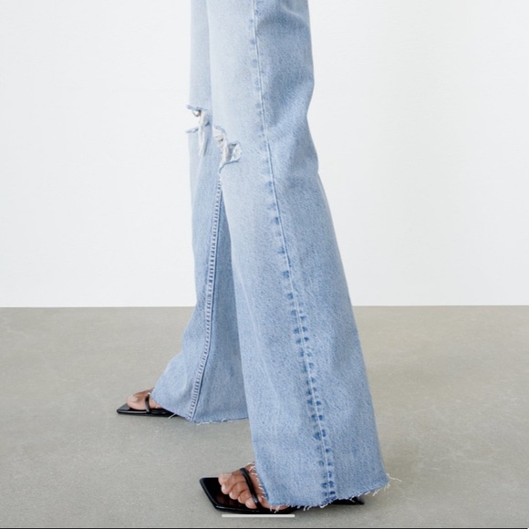 ZARA Light Wash Wide Leg Jeans - Picture 2 of 5